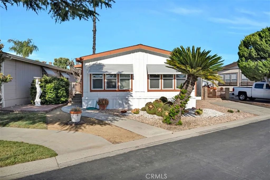 1275 Bishop, Hemet, CA 92545