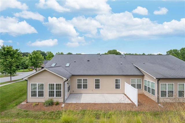 6294 Langdon Village Court, Clemmons, NC 27012