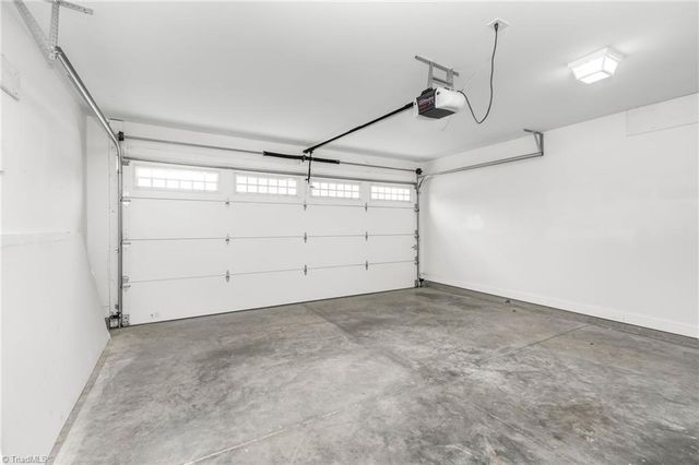 6294 Langdon Village Court, Clemmons, NC 27012