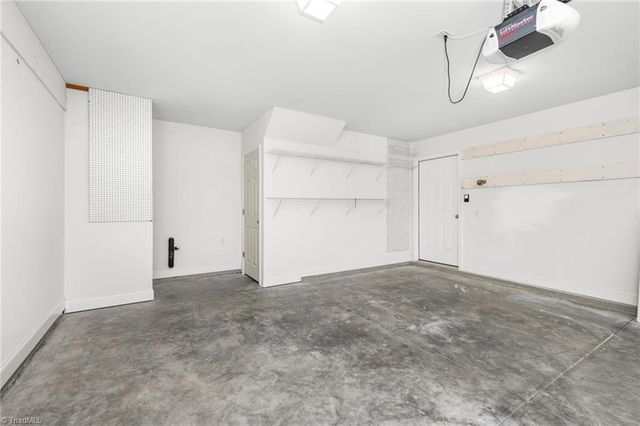 6294 Langdon Village Court, Clemmons, NC 27012