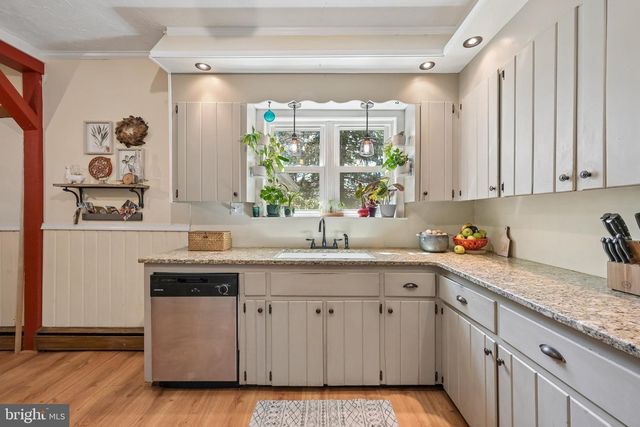 84 BRANCH ST, Medford, NJ 08055