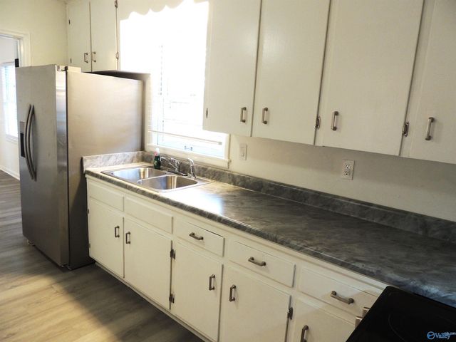 1406 20th Avenue SE, Decatur, AL 35601