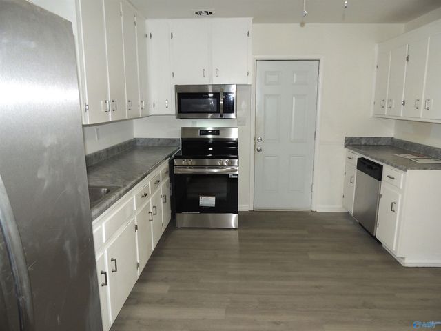 1406 20th Avenue SE, Decatur, AL 35601