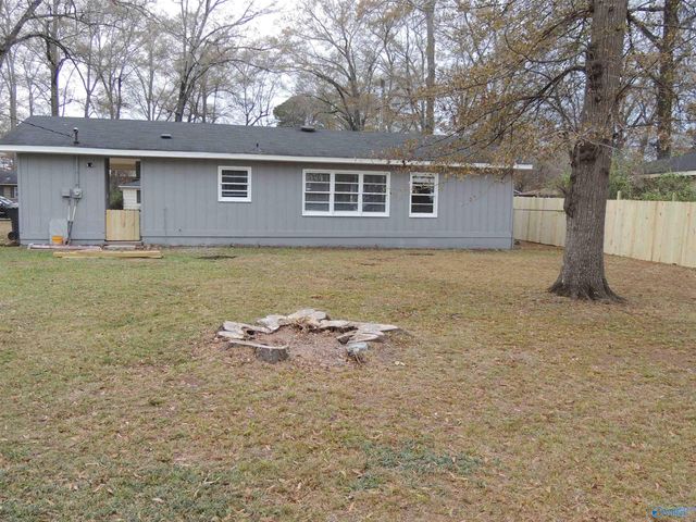 1406 20th Avenue SE, Decatur, AL 35601