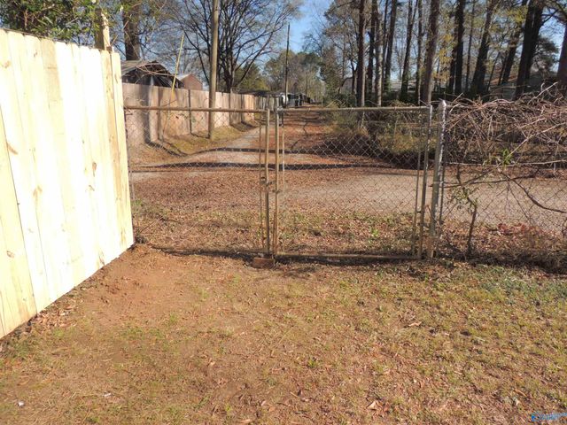 1406 20th Avenue SE, Decatur, AL 35601