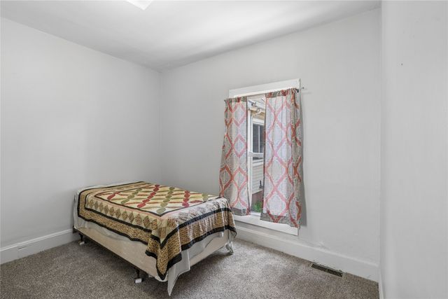 1747 Capitol Avenue, Des Moines, IA 50316