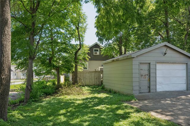 1747 Capitol Avenue, Des Moines, IA 50316