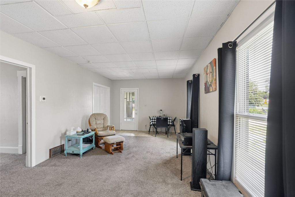 1747 Capitol Avenue, Des Moines, IA 50316