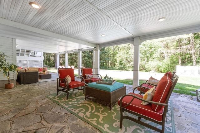123 Oak Knoll Rd., Carlisle, MA 01741