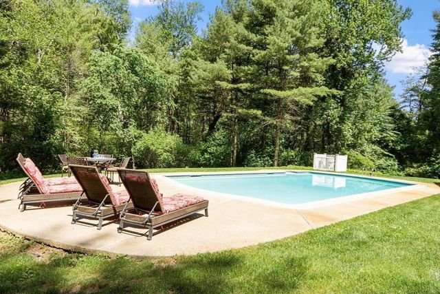 123 Oak Knoll Rd., Carlisle, MA 01741
