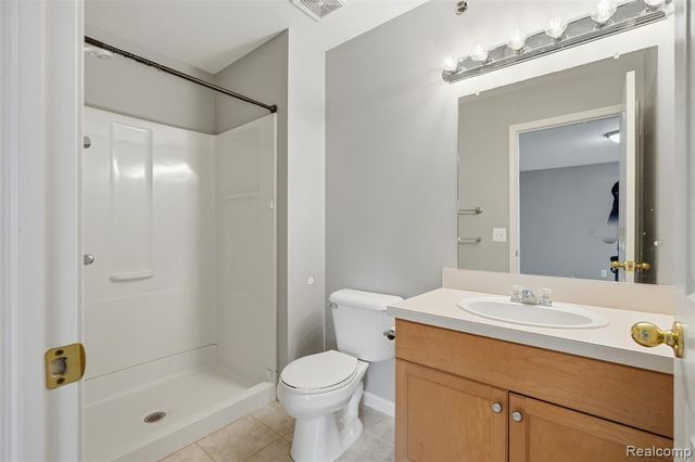 3293 Baldwin Woods Drive, Lake Orion, MI 48359