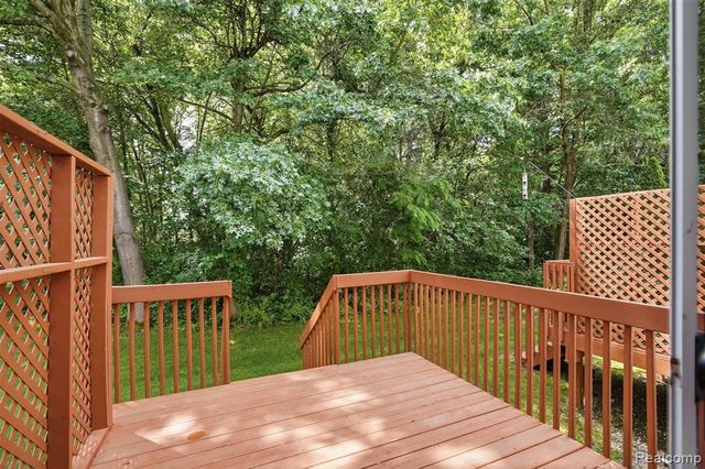 3293 Baldwin Woods Drive, Lake Orion, MI 48359