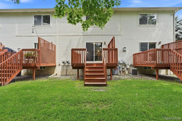 3293 Baldwin Woods Drive, Lake Orion, MI 48359