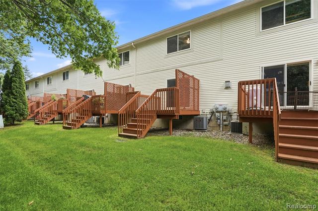 3293 Baldwin Woods Drive, Lake Orion, MI 48359