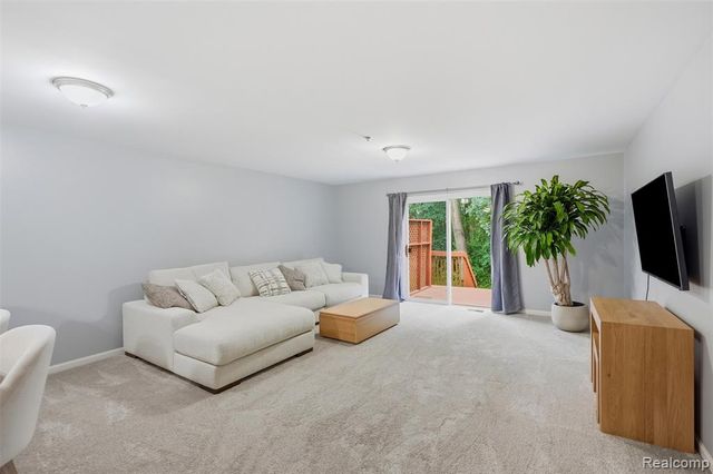 3293 Baldwin Woods Drive, Lake Orion, MI 48359