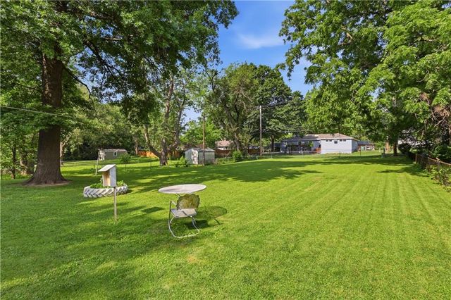 5302 Flint Street, Shawnee, KS 66203