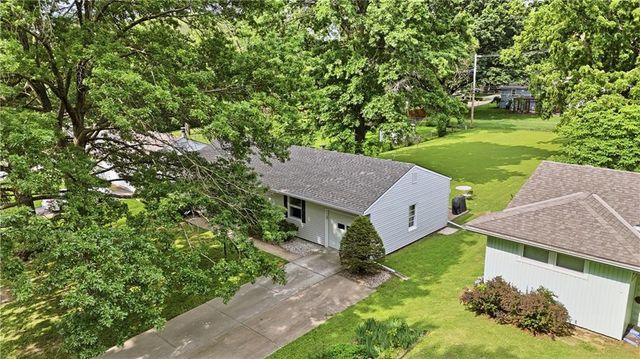 5302 Flint Street, Shawnee, KS 66203