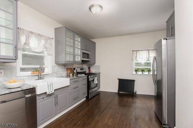 218 Arlington Ave, Jersey City, NJ 07305