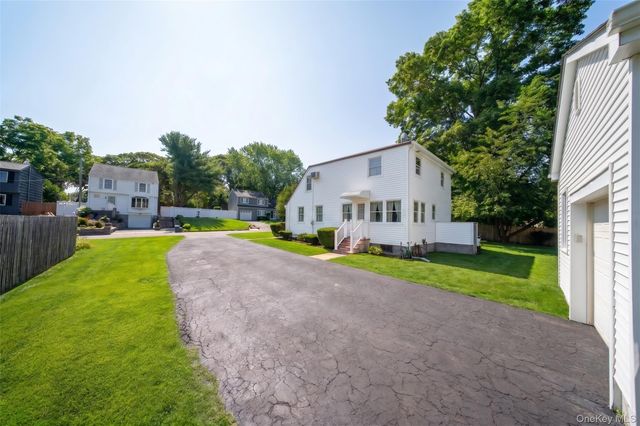 120 Aspen Road, Kings Park, NY 11754