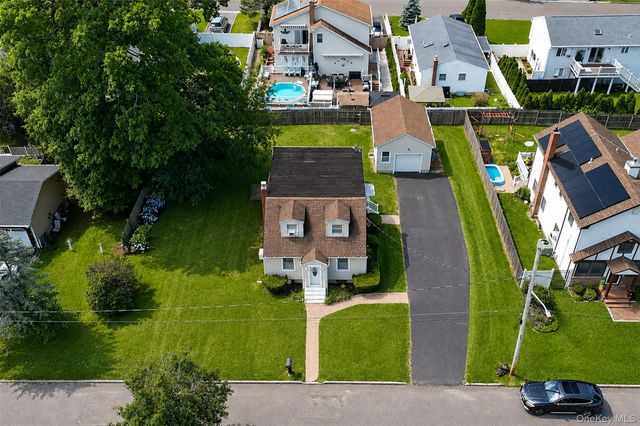 120 Aspen Road, Kings Park, NY 11754
