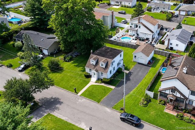 120 Aspen Road, Kings Park, NY 11754
