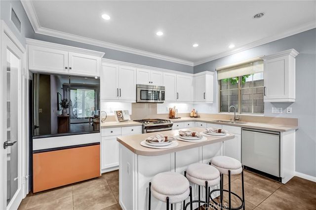 41 Serenity, Irvine, CA 92618