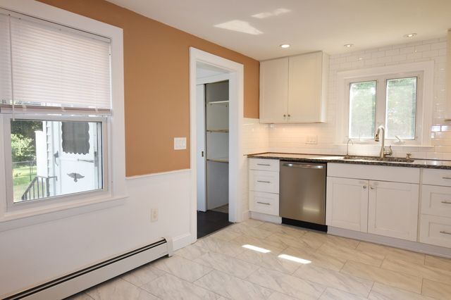 18 Gould Rd, Plymouth, MA 02360