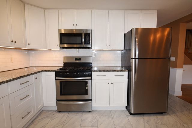 18 Gould Rd, Plymouth, MA 02360