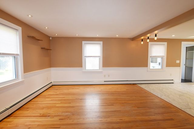 18 Gould Rd, Plymouth, MA 02360