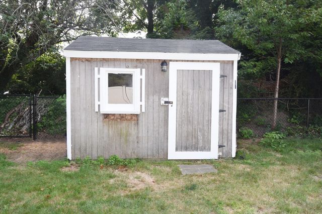18 Gould Rd, Plymouth, MA 02360