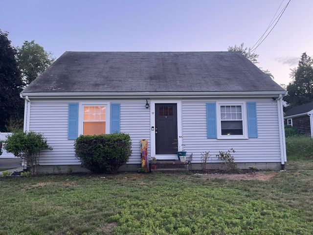 18 Gould Rd, Plymouth, MA 02360