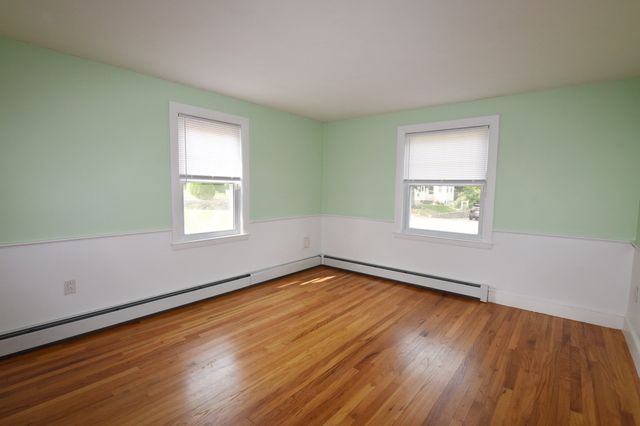 18 Gould Rd, Plymouth, MA 02360
