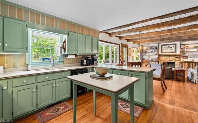 2109 Medford Lane, Greensboro, NC 27408
