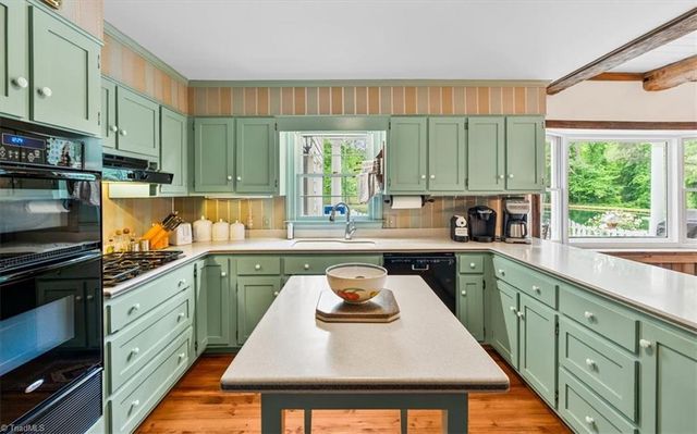 2109 Medford Lane, Greensboro, NC 27408