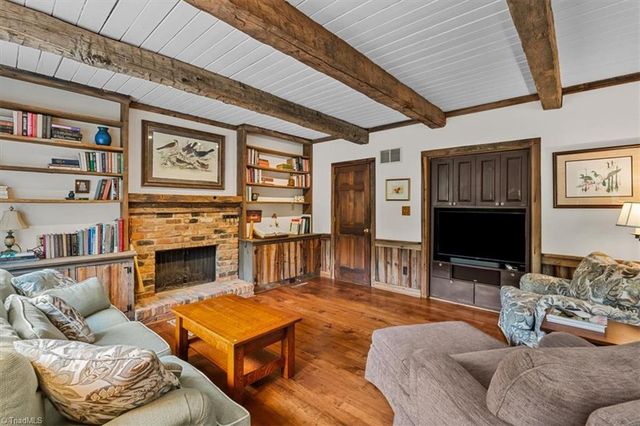 2109 Medford Lane, Greensboro, NC 27408