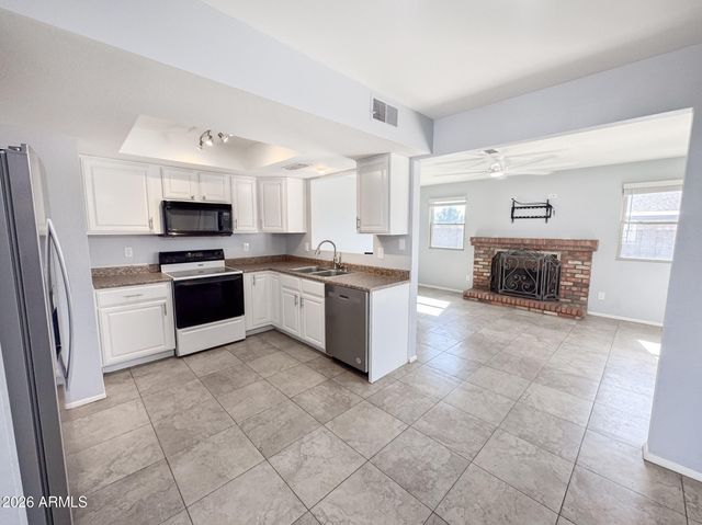 10421 W PUGET Avenue, Peoria, AZ 85345