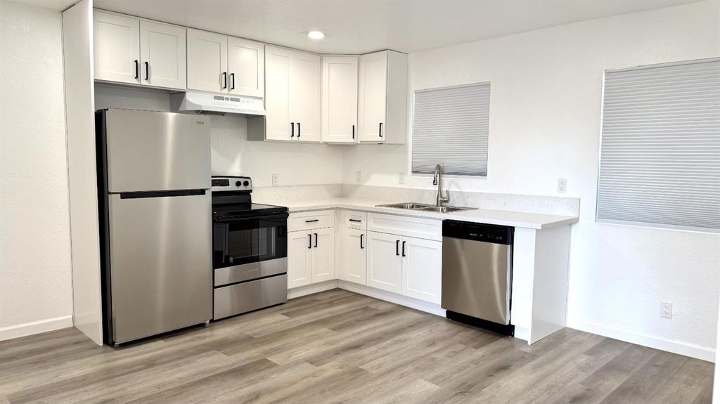 Image 6 of property listing at 10851 Hamill Street, Armona, CA 93202