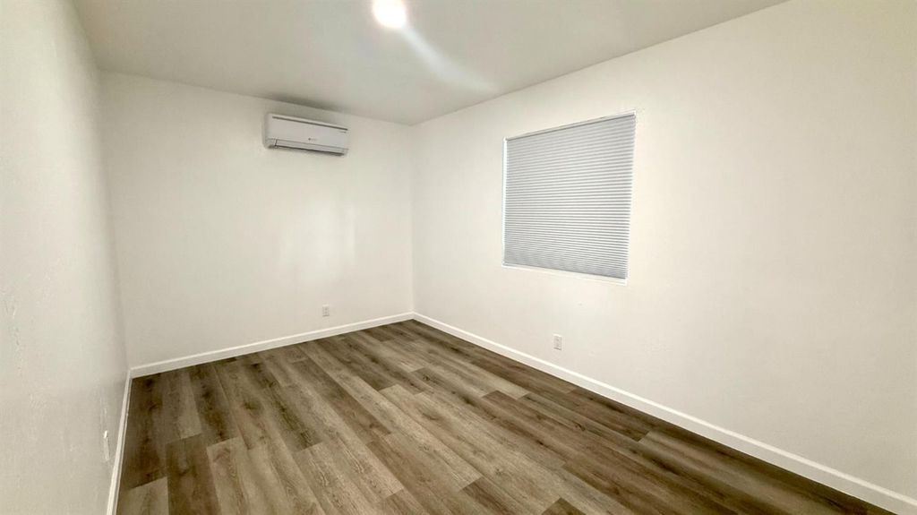 Image 7 of property listing at 10851 Hamill Street, Armona, CA 93202