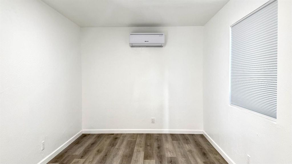 Image 8 of property listing at 10851 Hamill Street, Armona, CA 93202