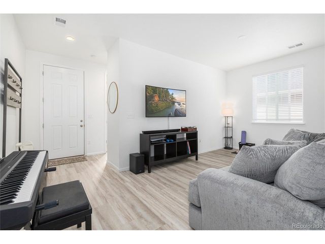 4616 S Malaya Ct, Aurora, CO 80015