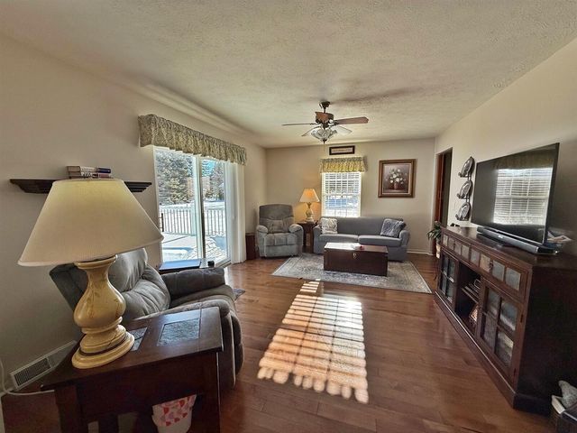 7750 Sunset Shores Drive, Canadian Lakes, MI 49346