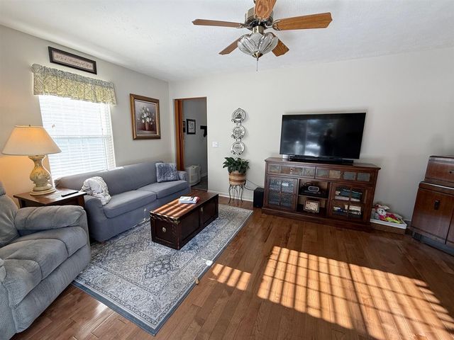 7750 Sunset Shores Drive, Canadian Lakes, MI 49346