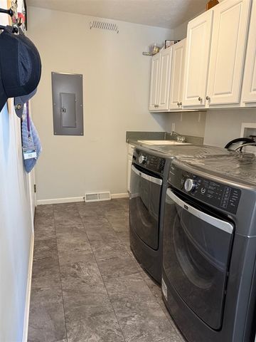 7750 Sunset Shores Drive, Canadian Lakes, MI 49346