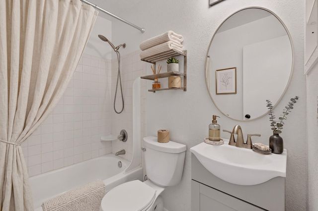 9108 Osuna Place NE, Albuquerque, NM 87111
