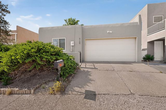 9108 Osuna Place NE, Albuquerque, NM 87111