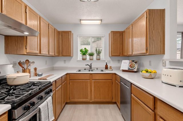 9108 Osuna Place NE, Albuquerque, NM 87111