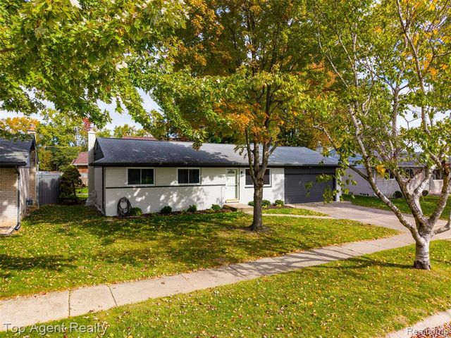 24223 Ramsgate Street, Clinton Township, MI 48035