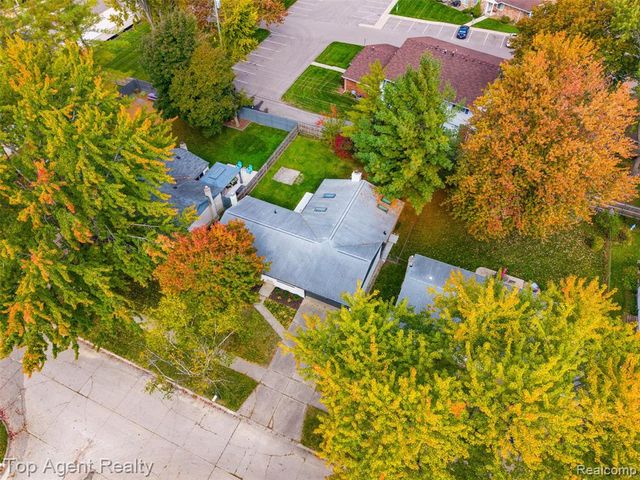 24223 Ramsgate Street, Clinton Township, MI 48035