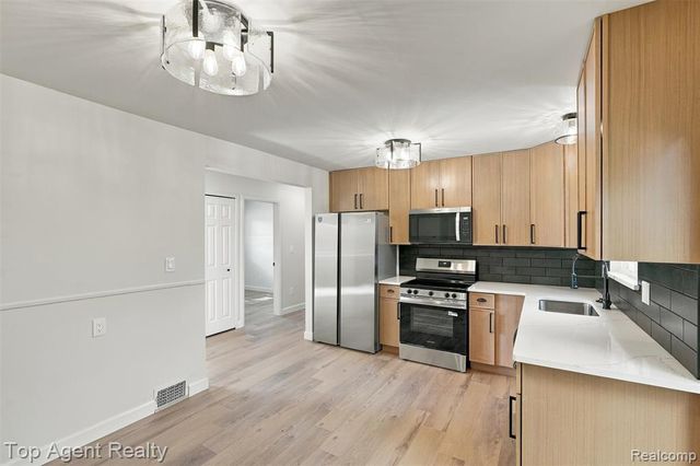 24223 Ramsgate Street, Clinton Township, MI 48035