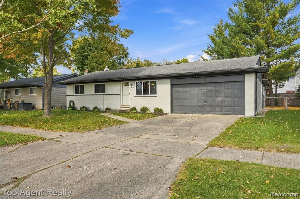 24223 Ramsgate Street, Clinton Township, MI 48035